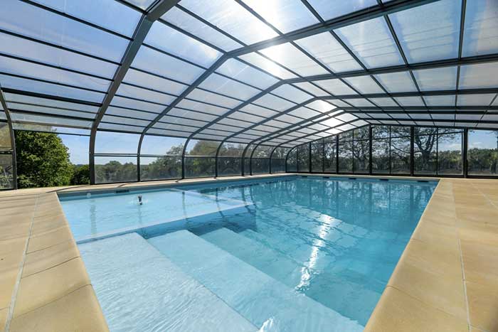 Piscine du camping à taille humaine en Vendée